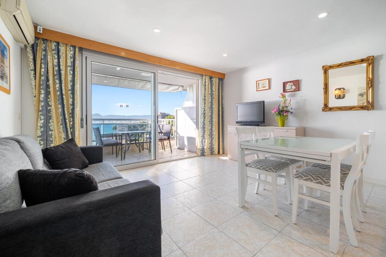 Hauzify I Apartament Gavina サロウ エクステリア 写真