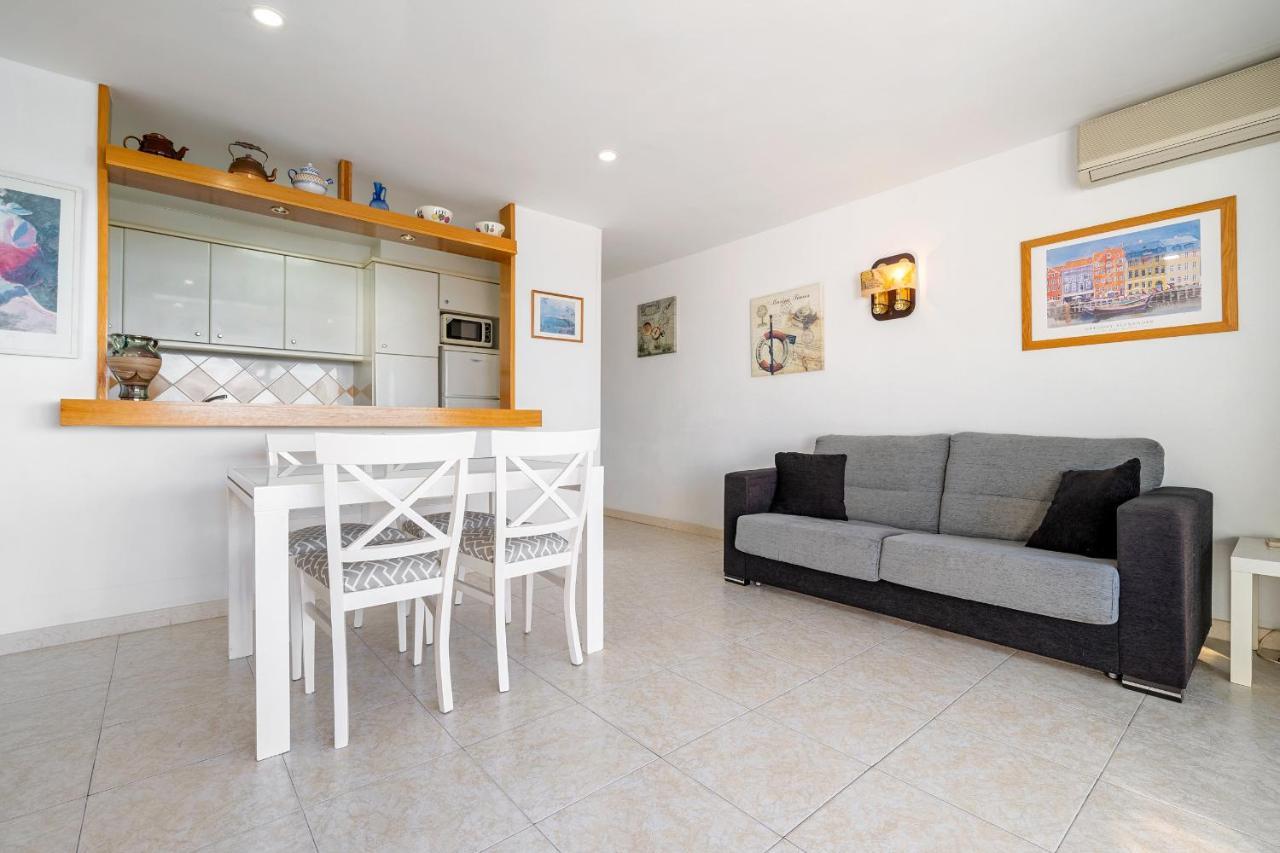 Hauzify I Apartament Gavina サロウ エクステリア 写真