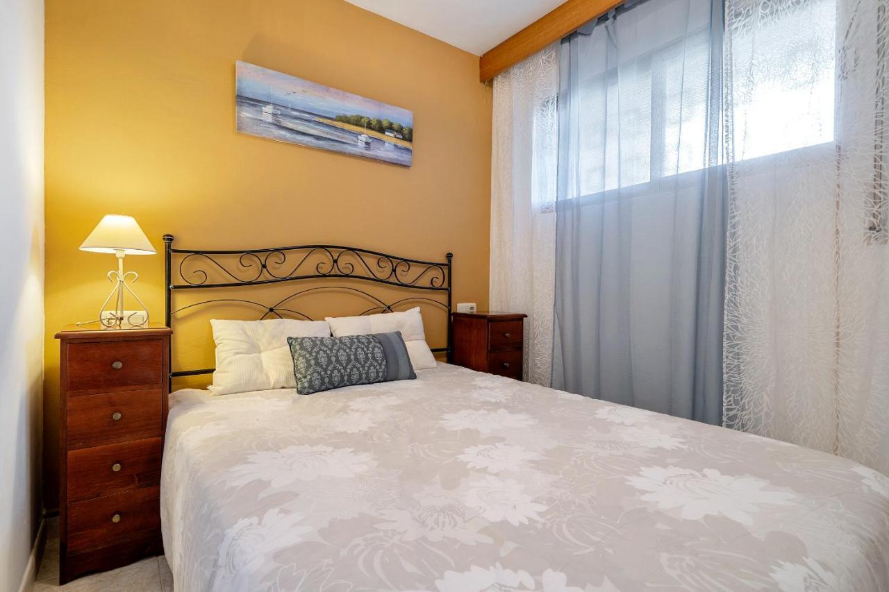 Hauzify I Apartament Gavina サロウ エクステリア 写真