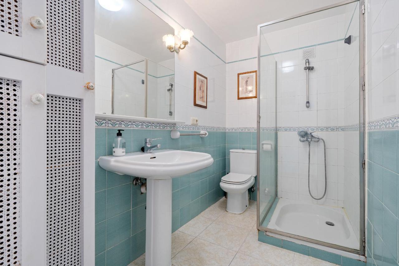 Hauzify I Apartament Gavina サロウ エクステリア 写真