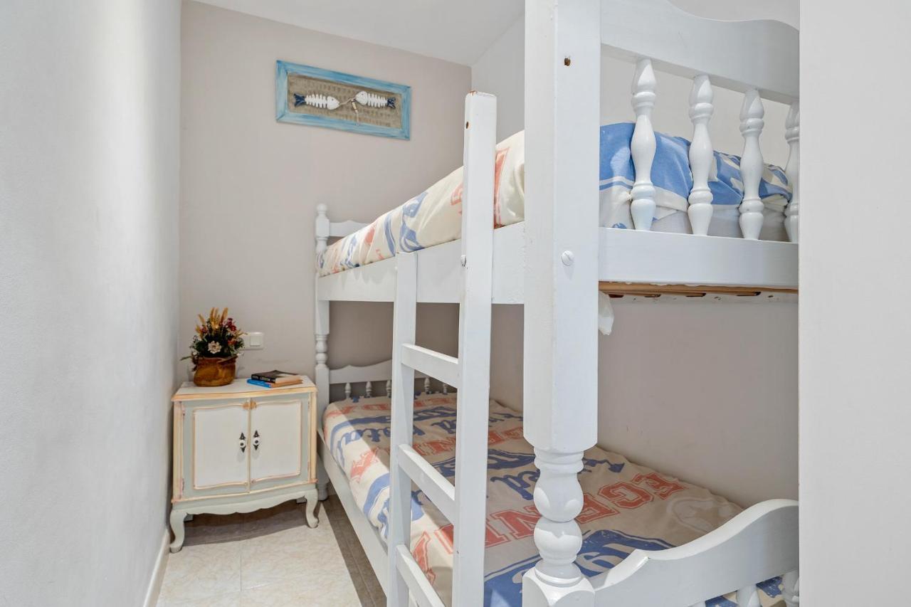 Hauzify I Apartament Gavina サロウ エクステリア 写真